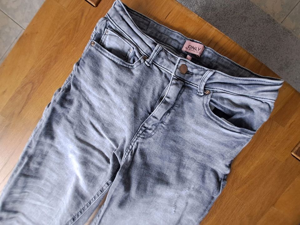 only Jeans Hose grau Gr. S Länge 34 in Uedem