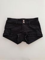 Hotpants Jeans Shorts low waist Gr. 32 schwarz Bayern - Reichertshofen Vorschau
