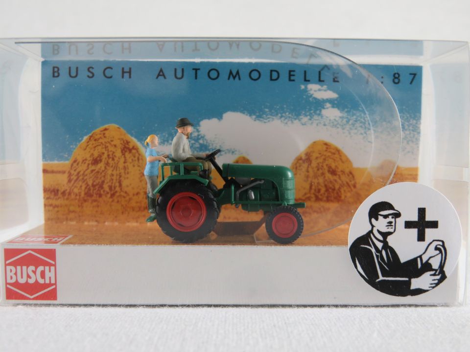 Busch 40072 Traktor Kramer KL 11 (1953) mit Bauer und Kind 1:87 in Bad Abbach