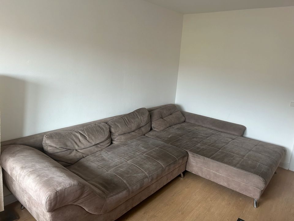 Schöne große Couch in Hamburg
