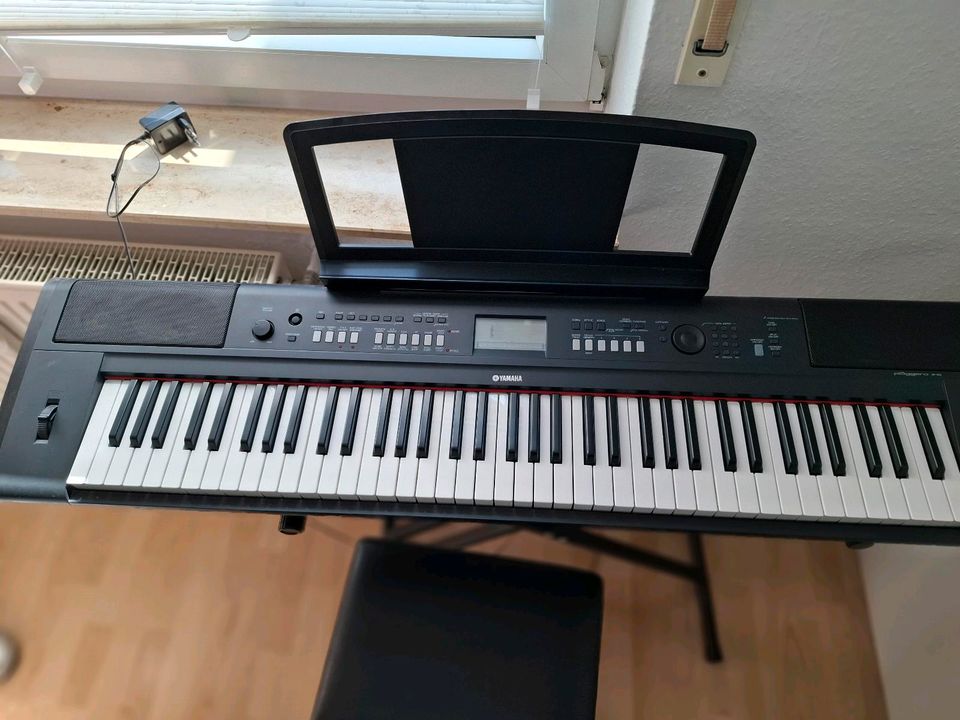 Keyboard Yamaha Top Zustand! in Freudenberg