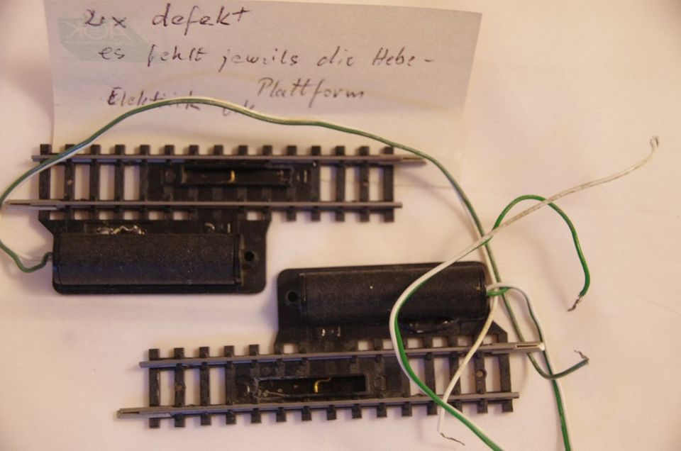 2 Stück Minitrix elektrisches Entkupplungsgleis, Spur N 4969, def in Filsen