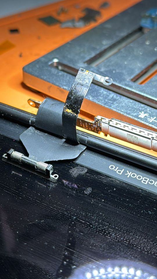 MacBook Notebook Reparatur Nur Hardware Flexgate in Aschaffenburg