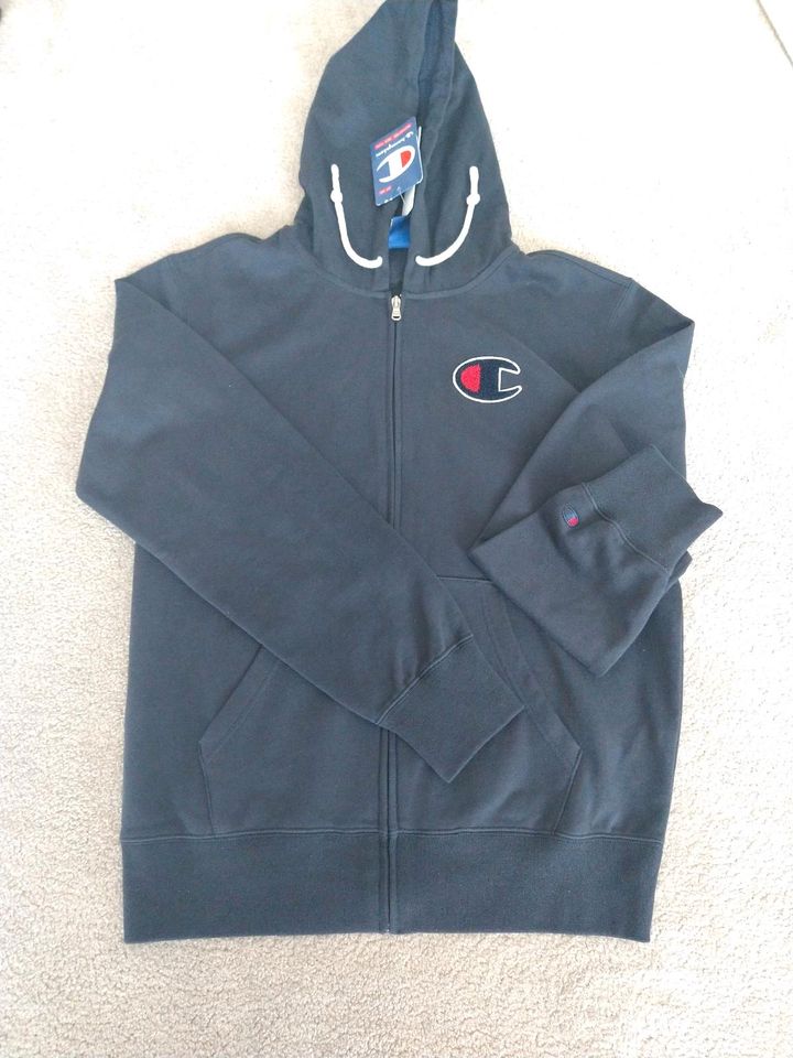 Champion Herren Kapuzenjacke Gr.L NEU in Riedlingen