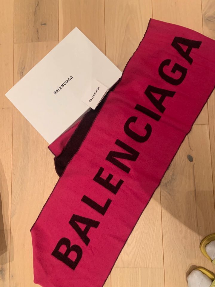 Balenciaga Schal Pink Schwarz in Wermelskirchen