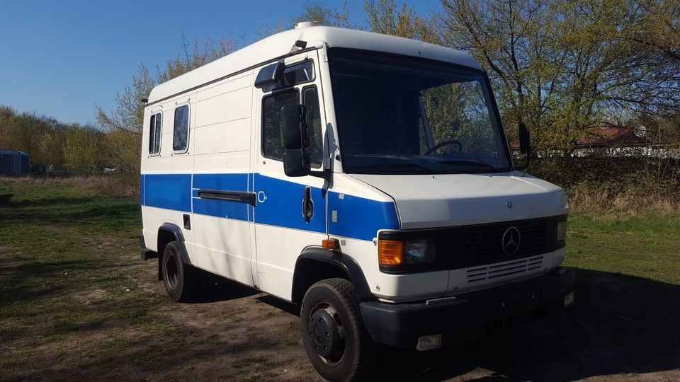 Mercedes Benz MB 609D ex. Polizei Mannschaftswagen Oldtimer in St. Andreasberg