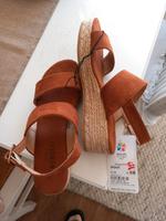 Damen Schuhe neu Gr.38 Sandalen Niedersachsen - Helmstedt Vorschau