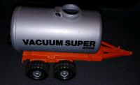 Bruder Fass Anhänger Vacuum Super 4000 Bauernhof Feuerwehr Playmo Nordrhein-Westfalen - Neuss Vorschau