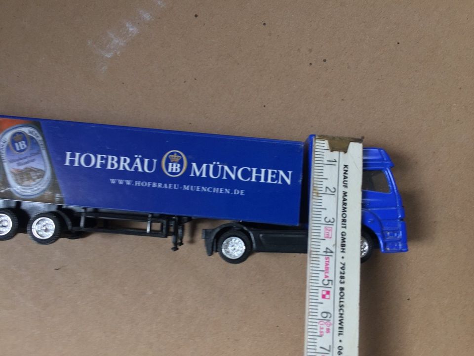 Truck Modellauto LKW Sattelzug Mercedes Benz  Hofbräu München in Perl