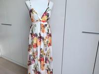 Maxikleid, weiß mit Blumen, Gr. M Düsseldorf - Flingern Nord Vorschau
