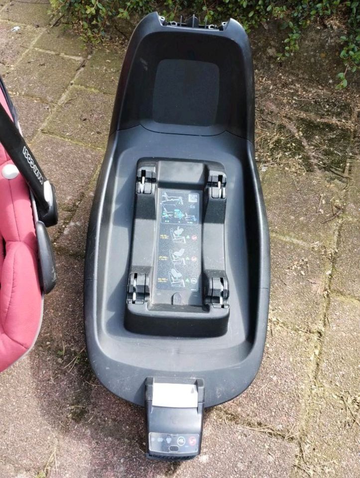 Maxi Cosi 2x Kinderautositz mit 2way Basisstation in Ahlerstedt