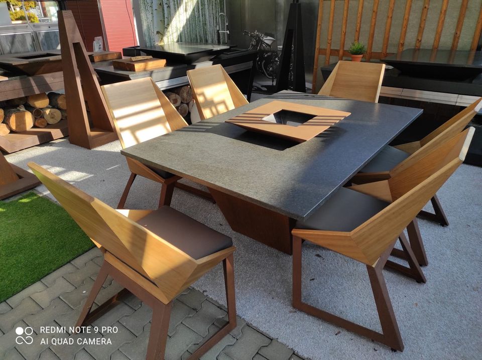 Esstisch mit 6 Stühlen und integriertem Grill UVP 10167€ in Waiblingen