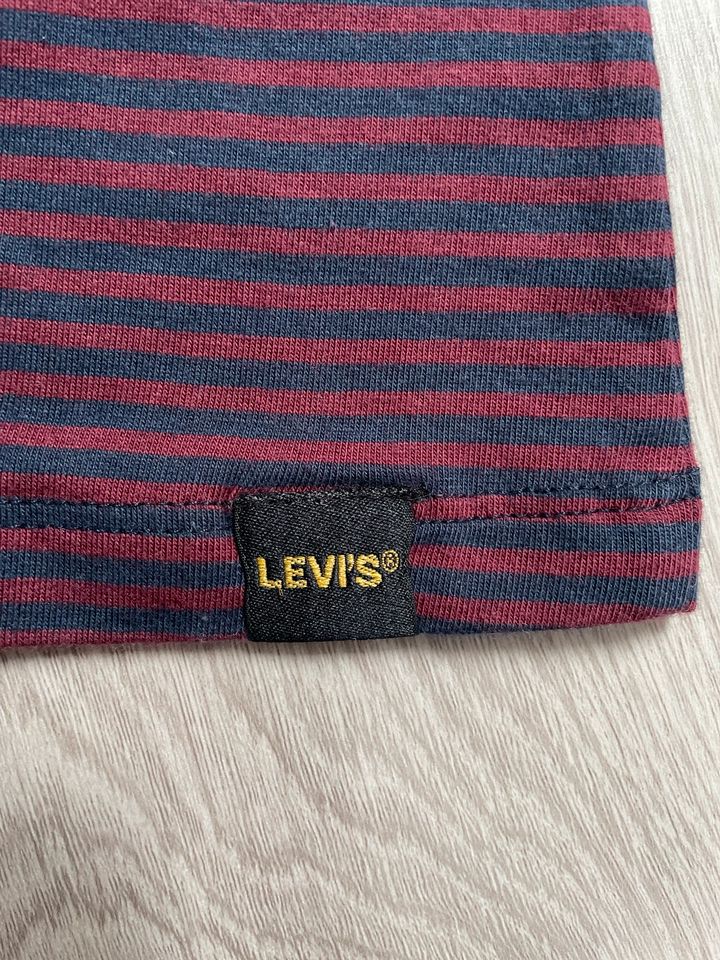 Levi’s T-Shirt neu Gr.M in Neuhof an der Zenn
