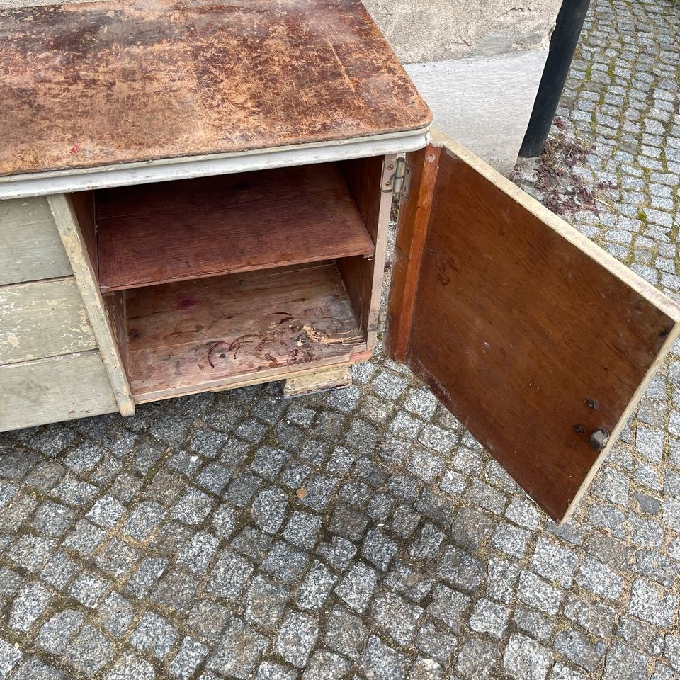 Kommode Antik Schrank Schubladenschrank Werkstattschrank in Dresden