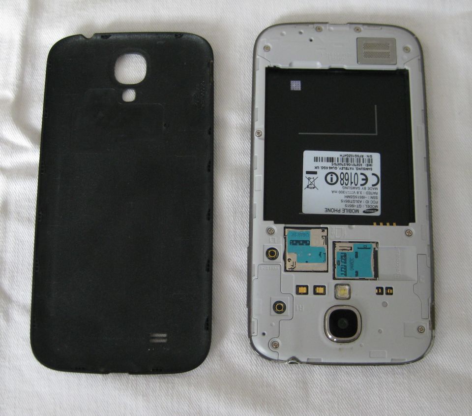 Samsung Galaxy S 4 Black mit Panzerglas in Herborn
