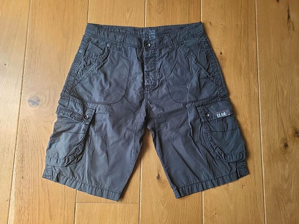 Esprit Shorts Kurze Hose Bermuda Gr. W31  L Braun in Jüterbog