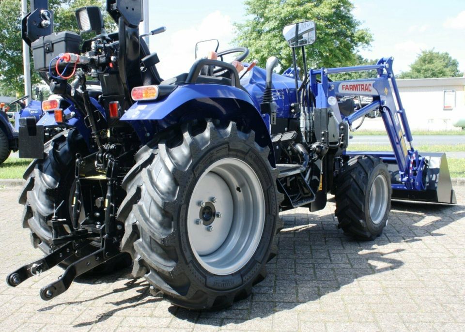 FARMTRAC 26 4x4 Frontl. / Servo / Radial in Bad Zwischenahn