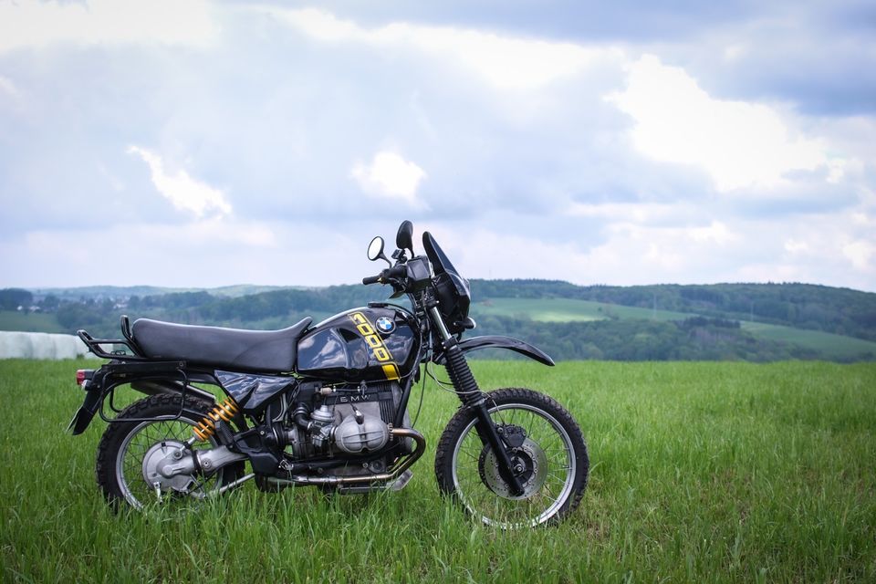 BMW R 100 GS -  Öhlins Fahrwerk - frisch gewartet! Reisefertig :) in Eitorf