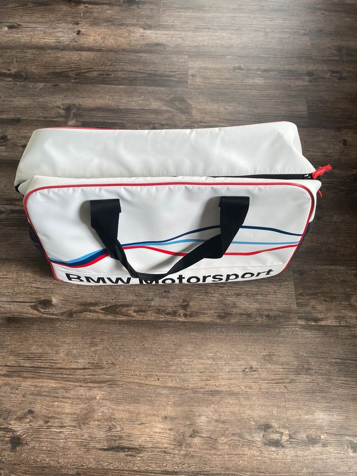 Tasche | BMW M | Sporttasche | Reisetasche | Neuwertig in Rodgau