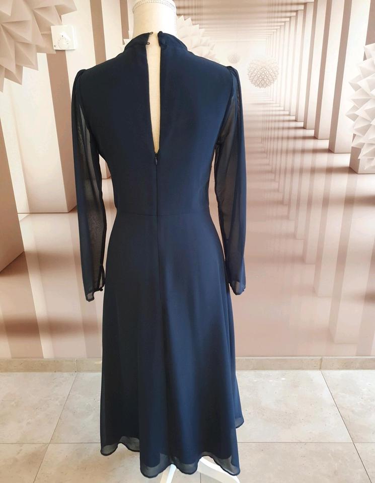 Hope & Ivy - Hochwertiges Midikleid mit Stickerei, Gr. M (10) in Troisdorf