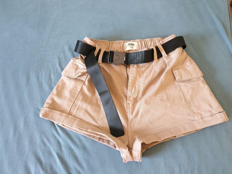 Shorts mit Gürtel TW Gr. 38 beige in Winsen (Luhe)