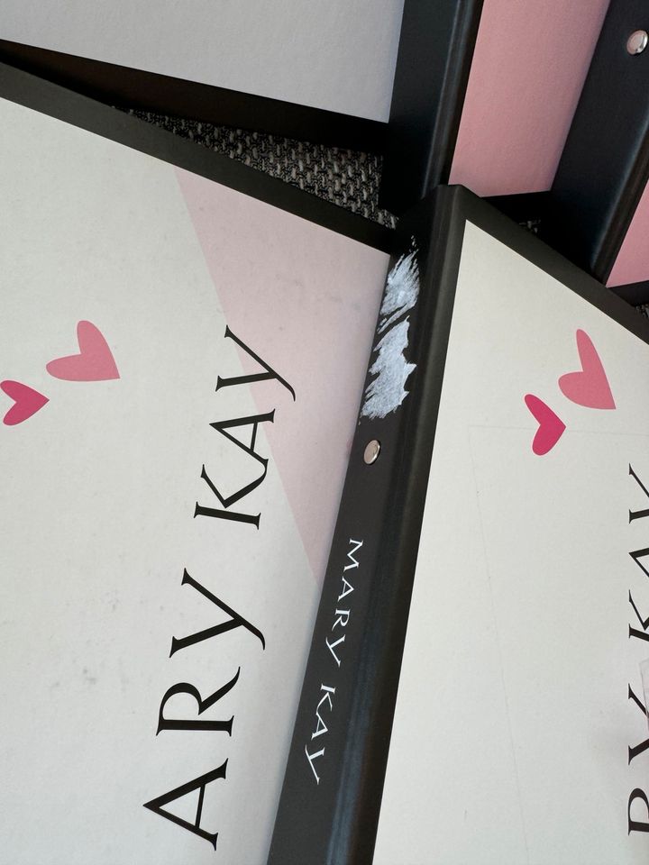 Mary Kay Paket Schlafmaske Tasse Ordner Taschen Tischset Zubehör in Dornstetten