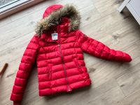 Tommy Hilfiger Jeans Daunenjacke rot Größe M, mit Versand Schleswig-Holstein - Rade b. Rendsburg Vorschau