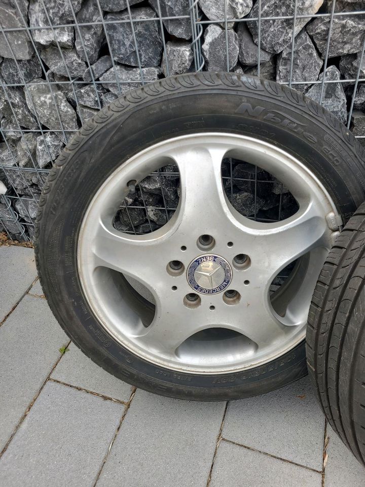 Mercedes Benz Alufelgen mit Nexen Reifen 195 50 16 in Alsdorf