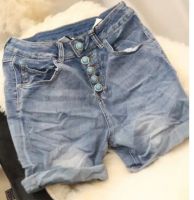 NEU mit Etikett Jeans Shorts Gr. S mit blauen Knöpfen ITALY Lindenthal - Köln Lövenich Vorschau