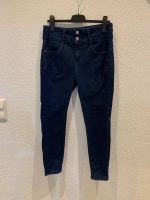 Tiffosi Gr. 42 33/30 denim collection Jeans dunkelblau high waist Hessen - Langen (Hessen) Vorschau