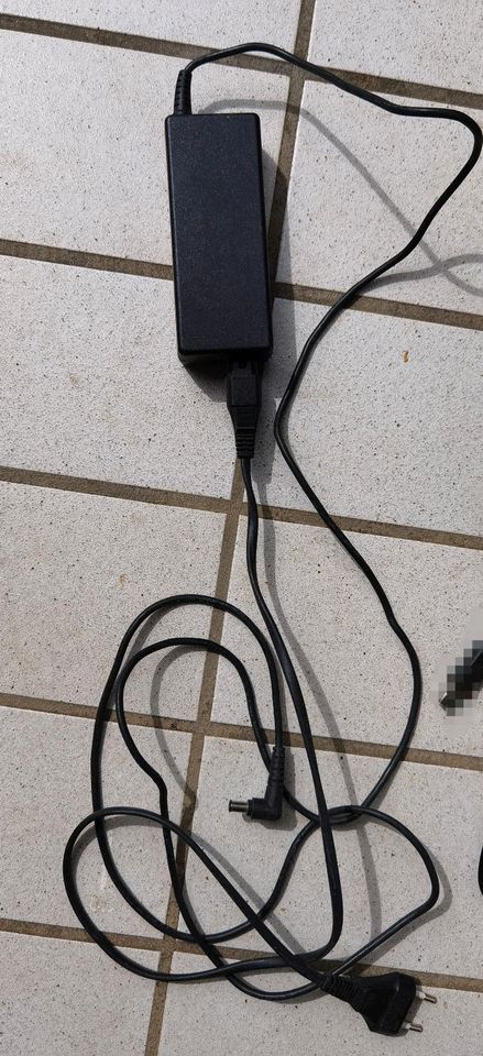 Tastaturen für PC (3 x), 1x Adapter m. Kabel, 1x PC Maus m. Kabel in Wiesbaden