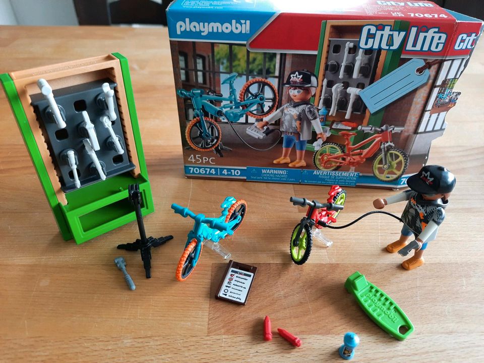 PLAYMOBIL City Life 70674 Geschenkset 'E-Bike-Werkstatt' in Hamburg