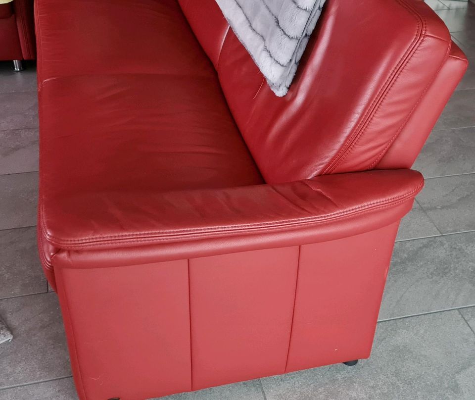 Leder Sofa 2 Sitzer LONG LIFE rot, Abholung Minden in Minden