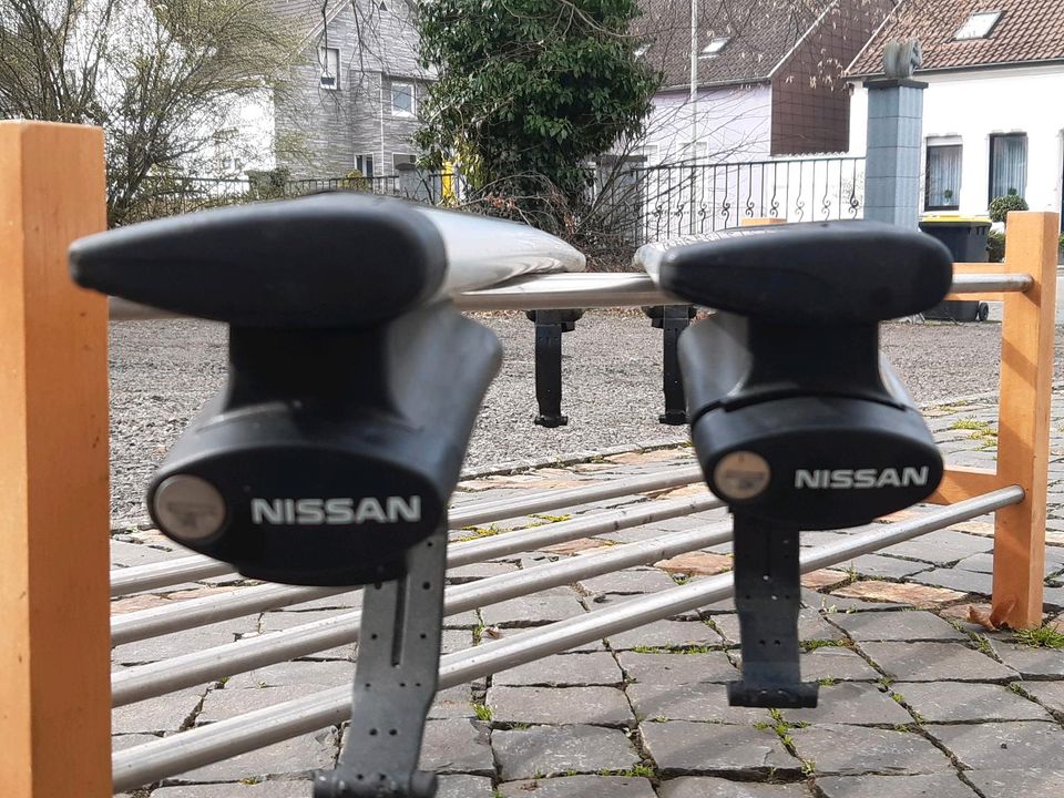 Nissan, Dachträger-Querstreben in Ensdorf