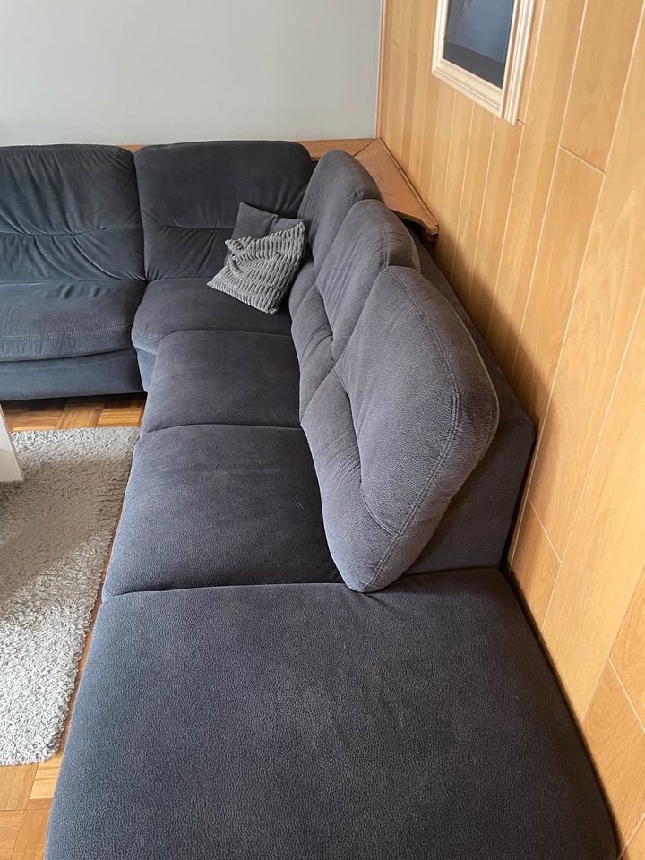 Biete hier eine wunderschöne Couch Sofa in Uder
