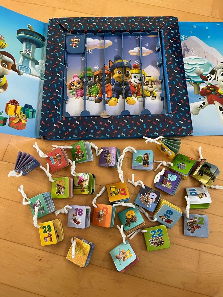 PAW PATROL Adventskalender (mit 24 Mini-Büchlein) in Teningen