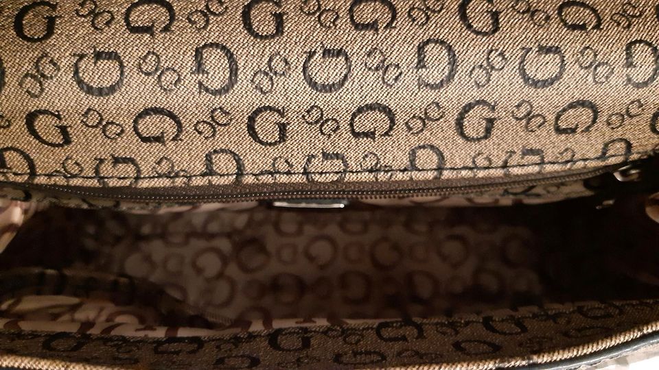 GUESS Damenjacke M & Handtasche in Bochum