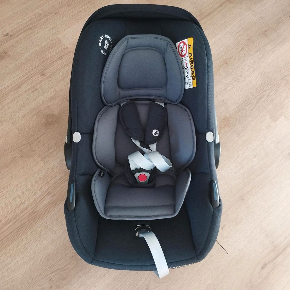 Maxi Cosi Tinca + Premium Kindersitz Pearl Pro  + Basisstation in Baldham