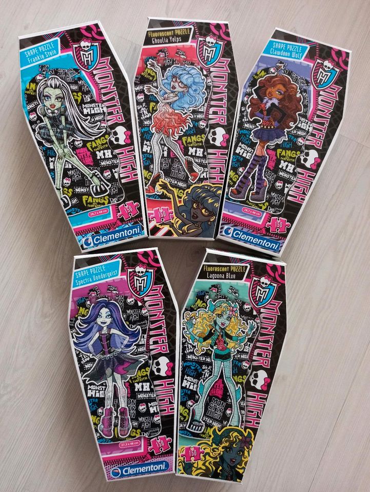 Monster High Clementoni Puzzle set in Elmshorn