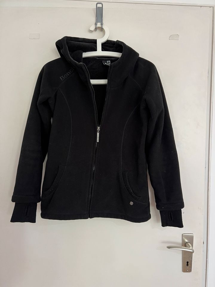 Fleecejacke Bench, Kapuzenjacke, Top-Zustand, NP 79€ in München -  Berg-am-Laim | eBay Kleinanzeigen ist jetzt Kleinanzeigen