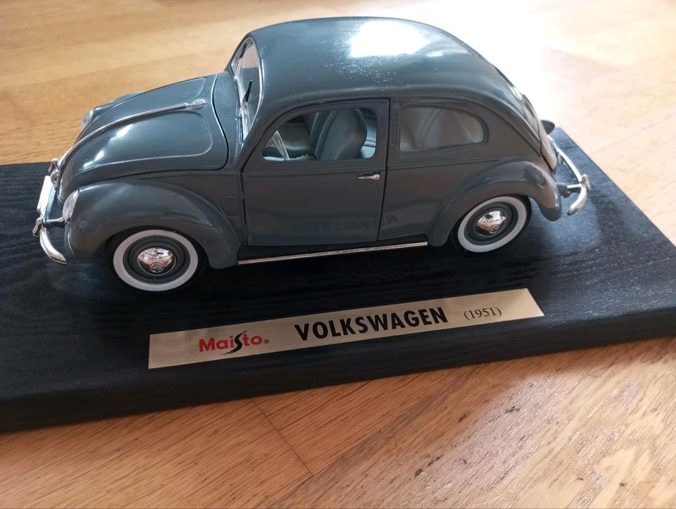 Modellauto VW Käfer, Brezelkäfer, 1:18, neuwertig in Bendorf