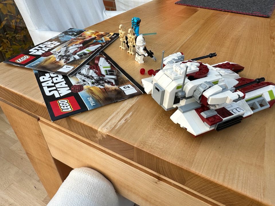Lego 75182 Republic Fighter Tank Star Wars in Düsseldorf
