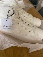 Sneaker high off Nordrhein-Westfalen - Übach-Palenberg Vorschau
