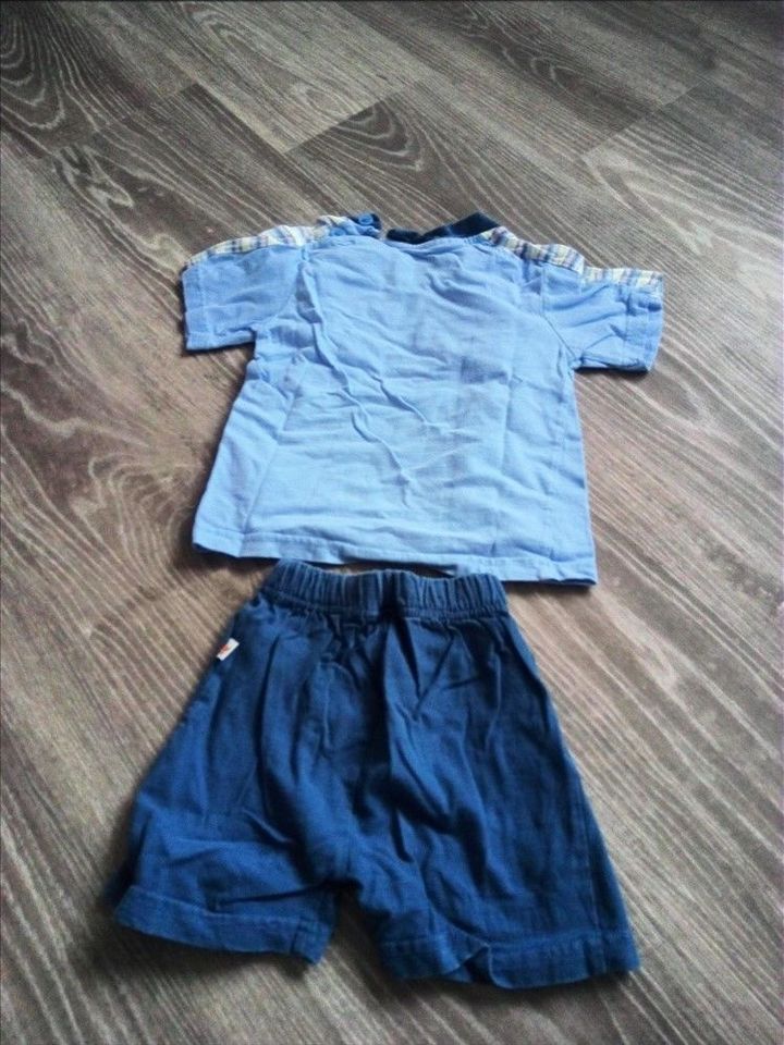 Sommer-Set, Junge, Gr. 80, T-shirt + kurze Hose in Zwochau