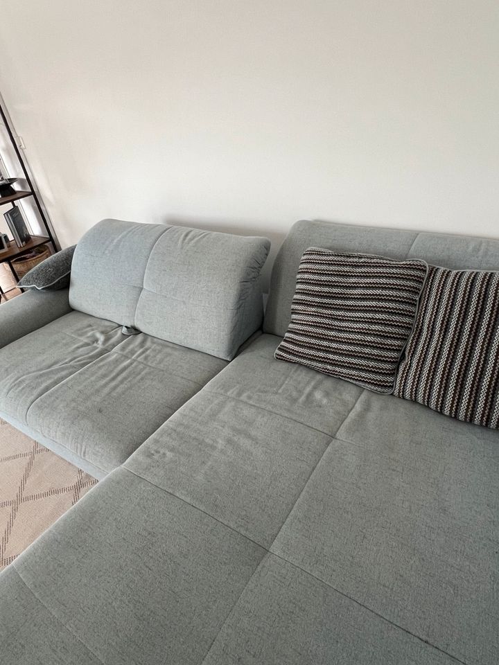 Couch mit Bettkasten in Radebeul