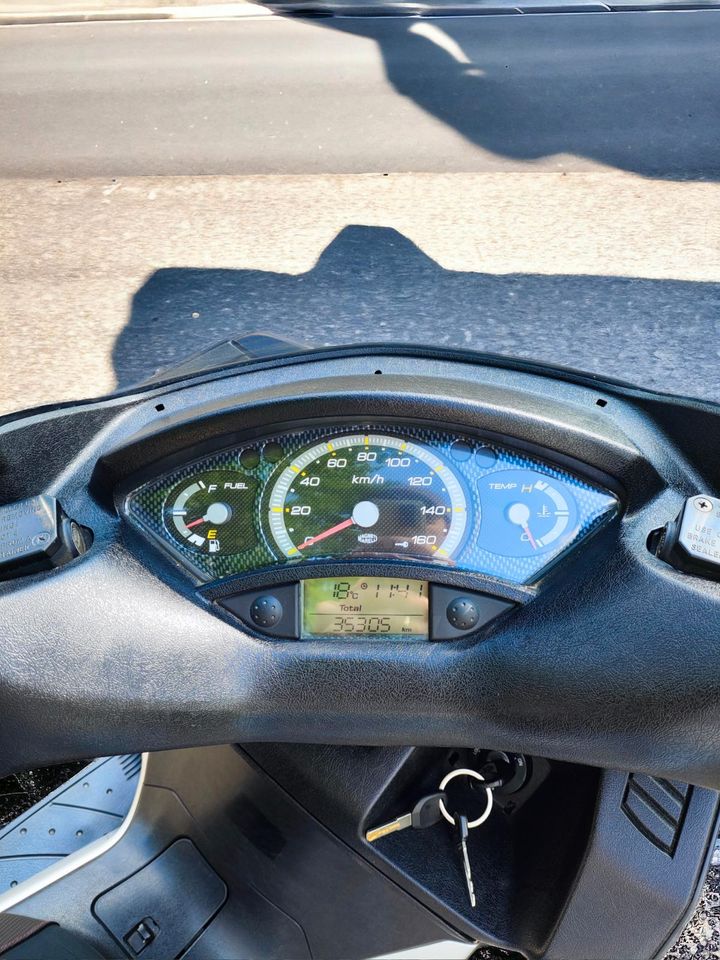 Yamaha Black X-MAX 125 in Neuss