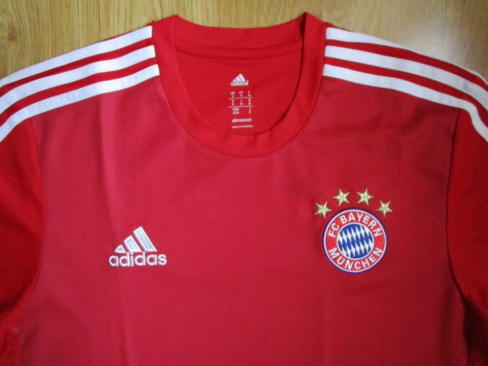 FC Bayern München T-Shirt, Trikot, Rot, Größe M, Neuwertig in Becherbach