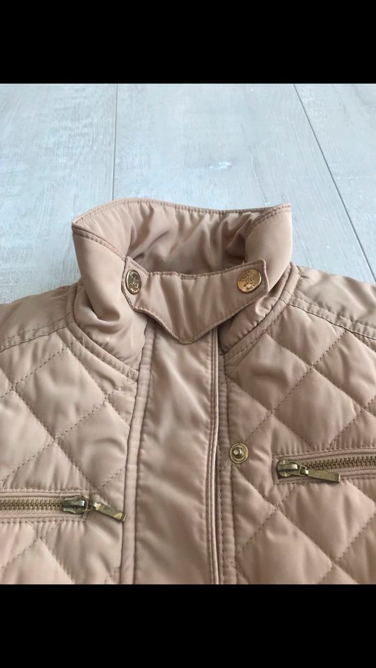 Zara Steppjacke Jacke Gr. 116/122 Neuwertig in Bergheim