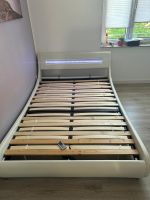 LED Bett 1,40  Kunstleder hellbeige mit verstärktem Lattenrost, Thüringen - Erfurt Vorschau