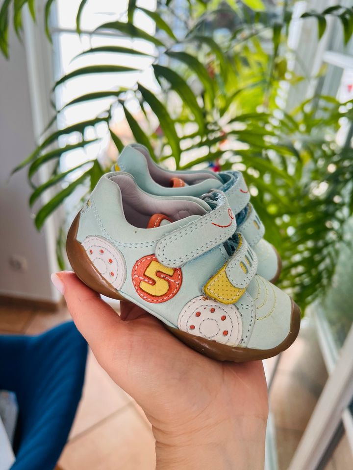 Laufschuhe Baby Elefanten Gr.18 in Wolfratshausen